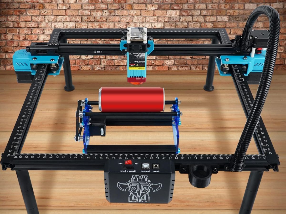 Elevador para grabadora laser en detalle