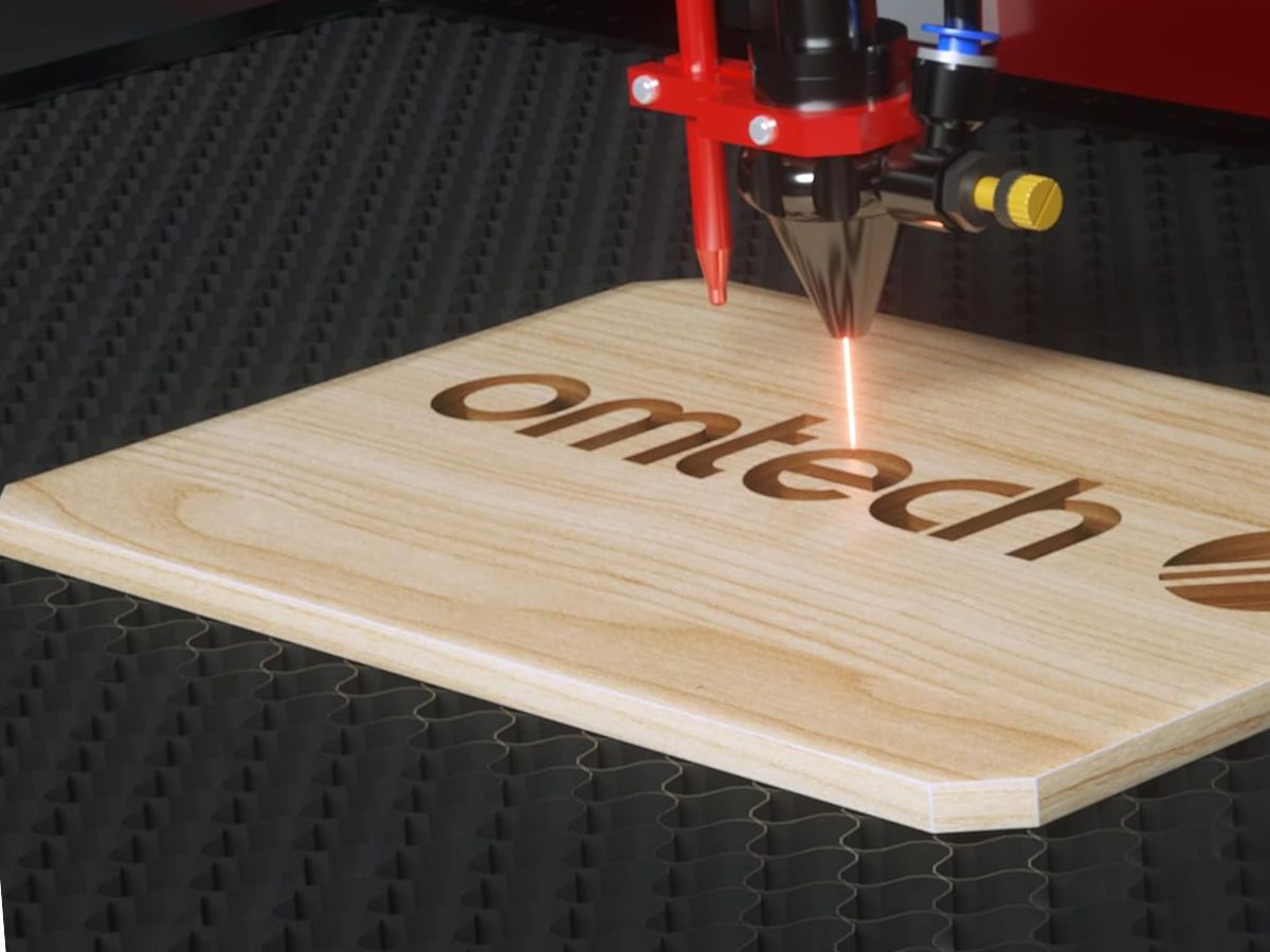 Omtech 130w madera en detalle